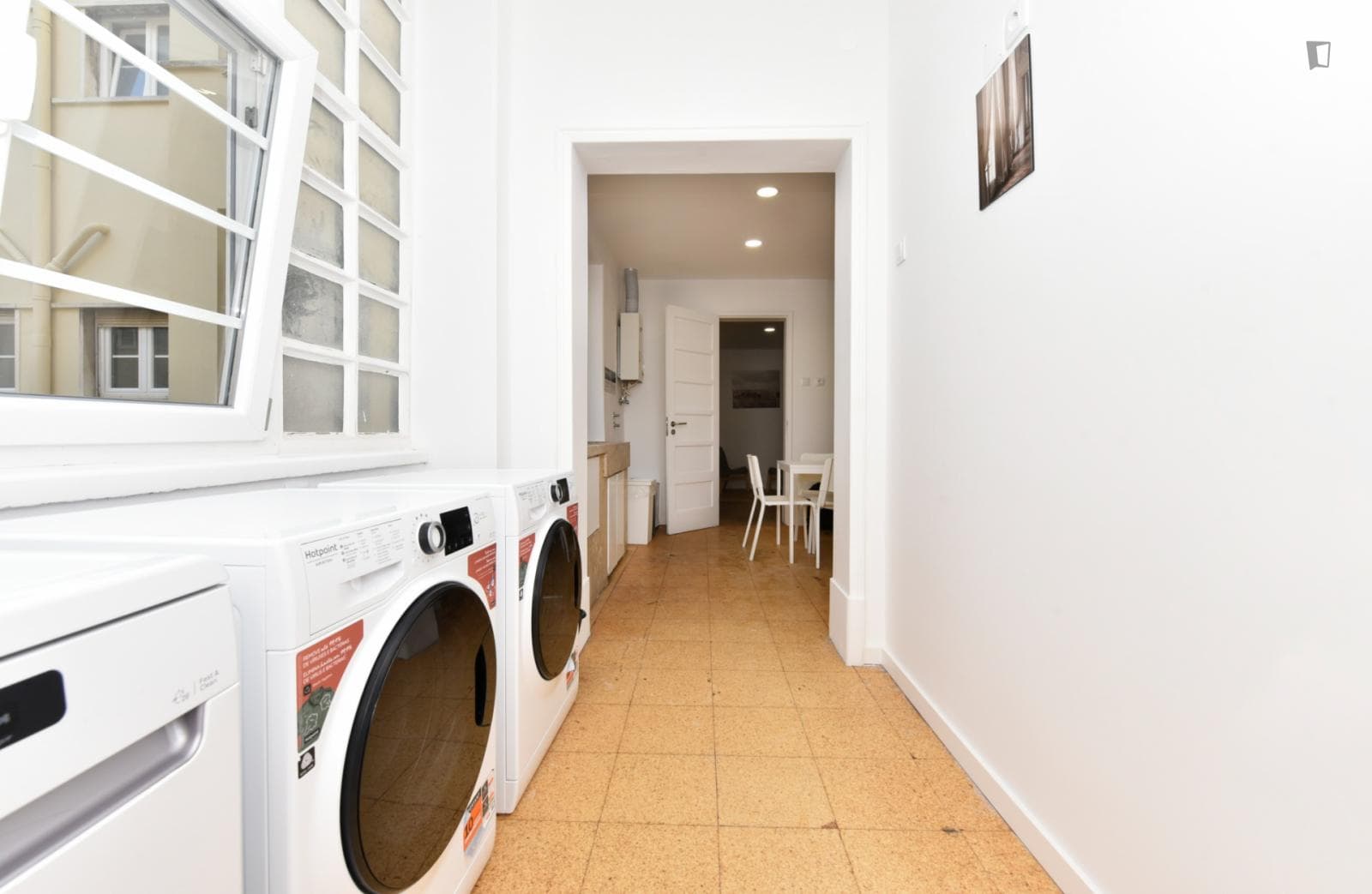 Decent single bedroom in close proximity to Edward VII Park photo 1