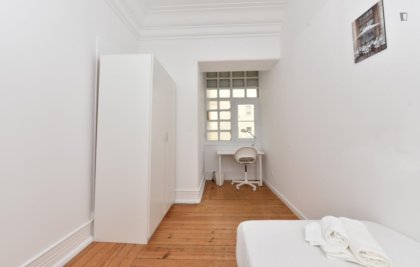 Humble single bedroom close to the The Marquis of Pombal Square photo 1