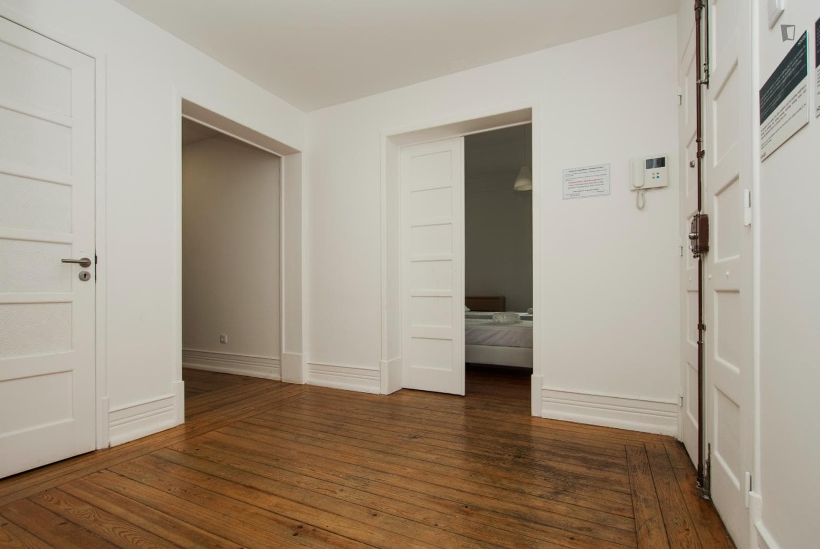 Neat and cosy single bedroom near Parque Eduardo VII photo 1
