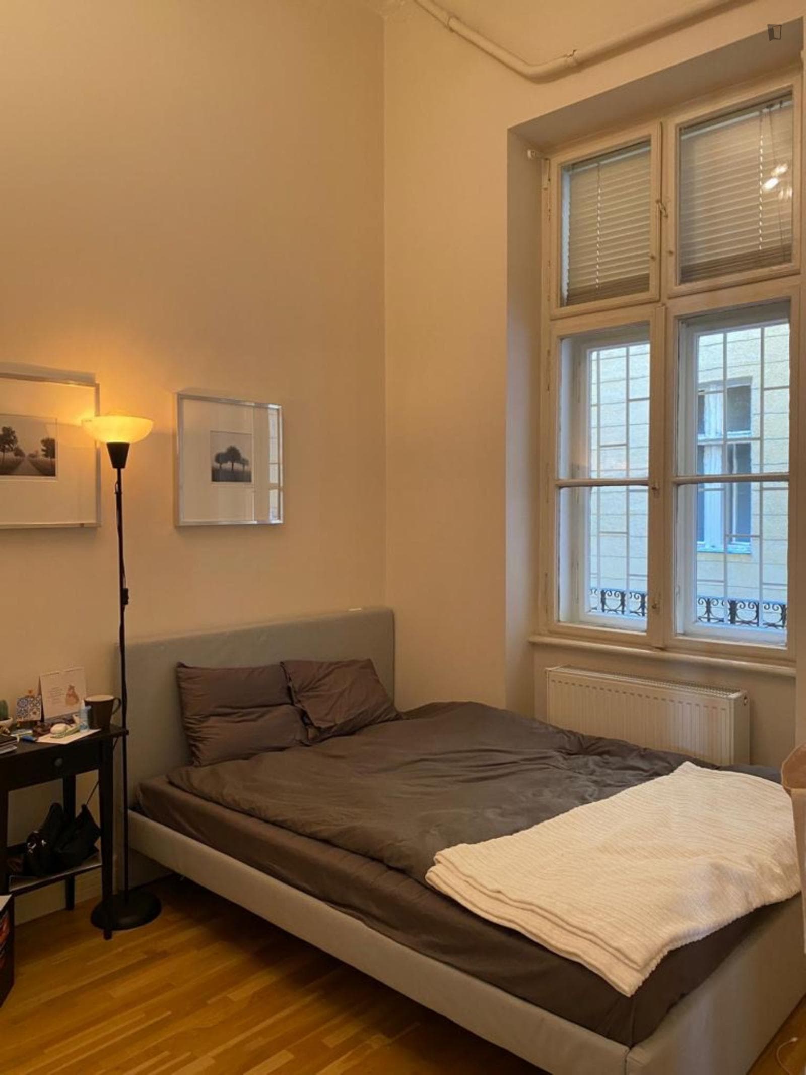 Nice bedroom in 3-bedroom apartment at Jokai Ter photo 1