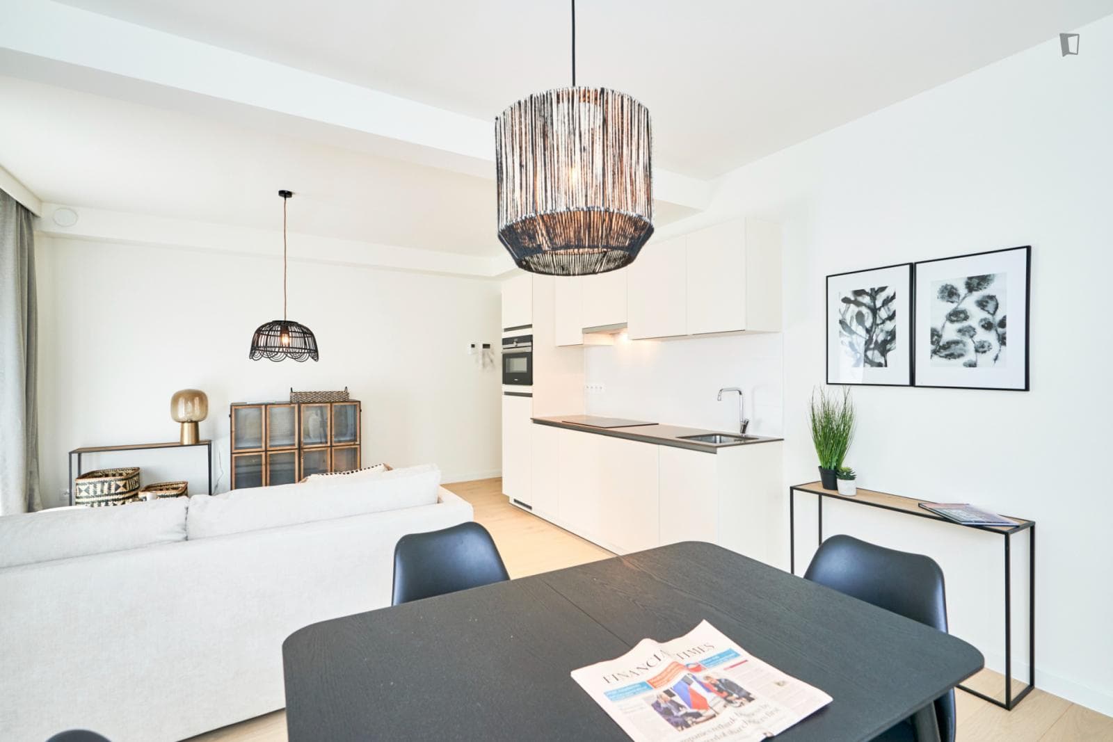Modern 1-bedroom apartment in Brussels photo 1