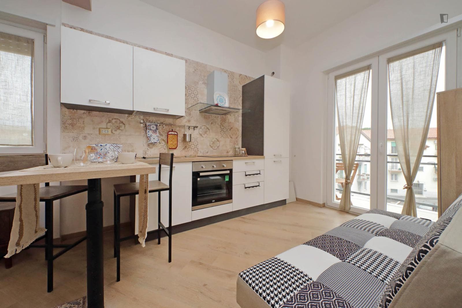 Comfy studio close to Laurentina metro station photo 1