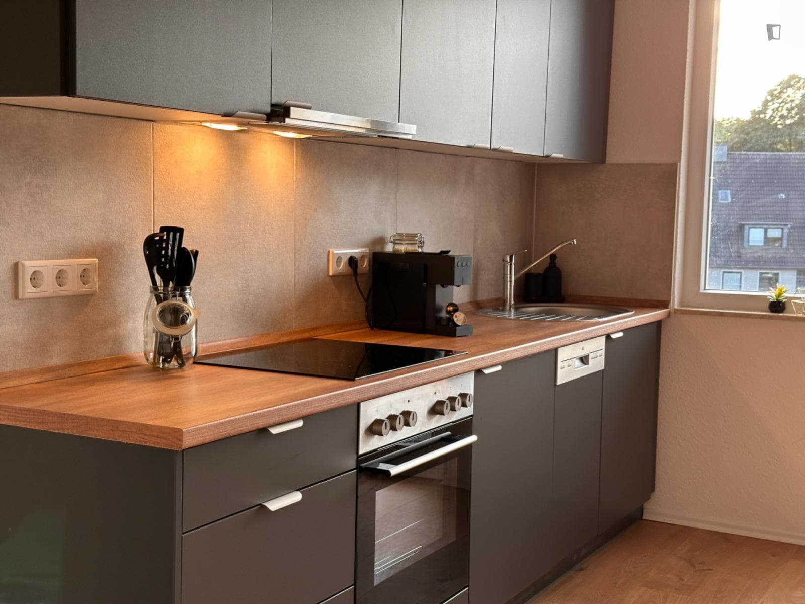 Cosy apartment near Essen West Station photo 1