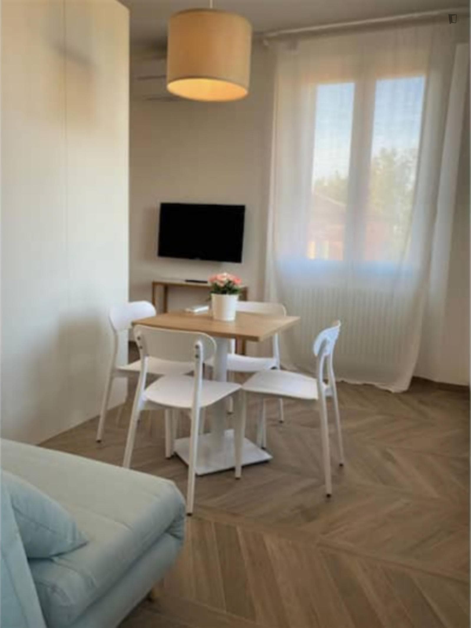 Homely 1-bedroom apartment near the S. Vitale train station  photo 1