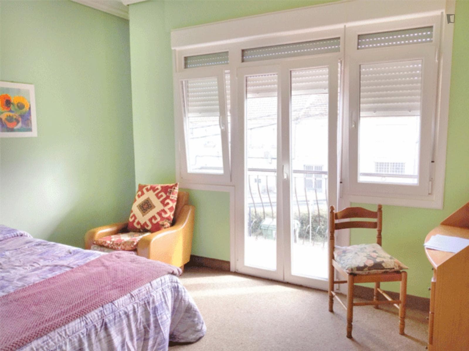 Bright double bedroom very well connected photo 1