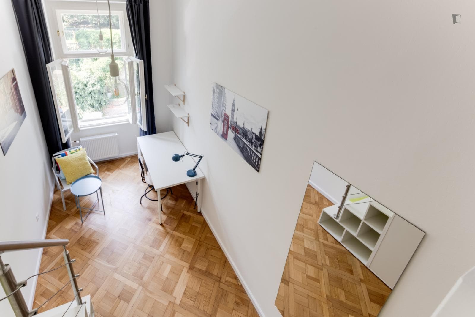 Comfortable single bedroom in Malá Strana photo 1