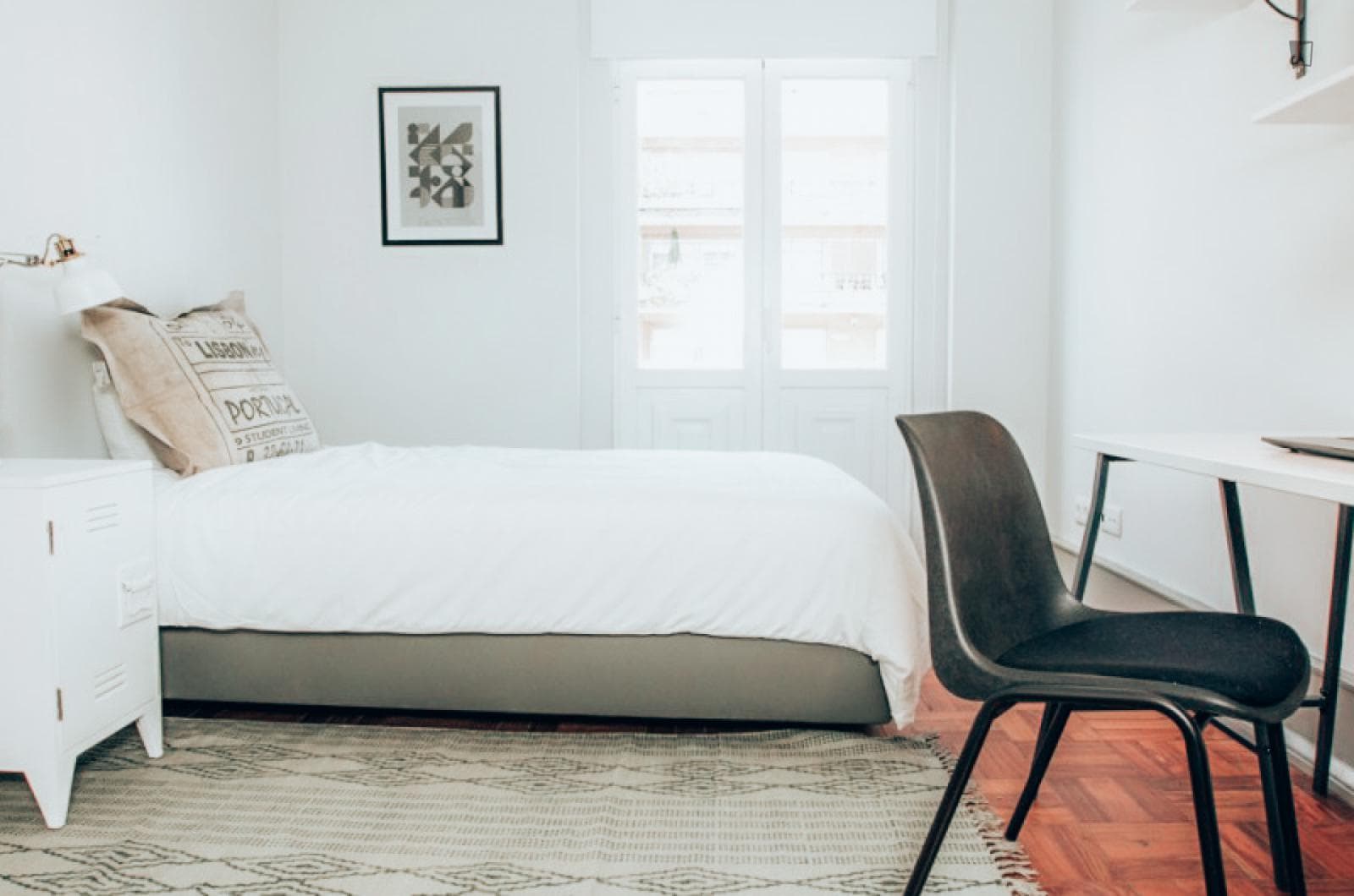 Lovely single bedroom close to the Entrecampos train station photo 1