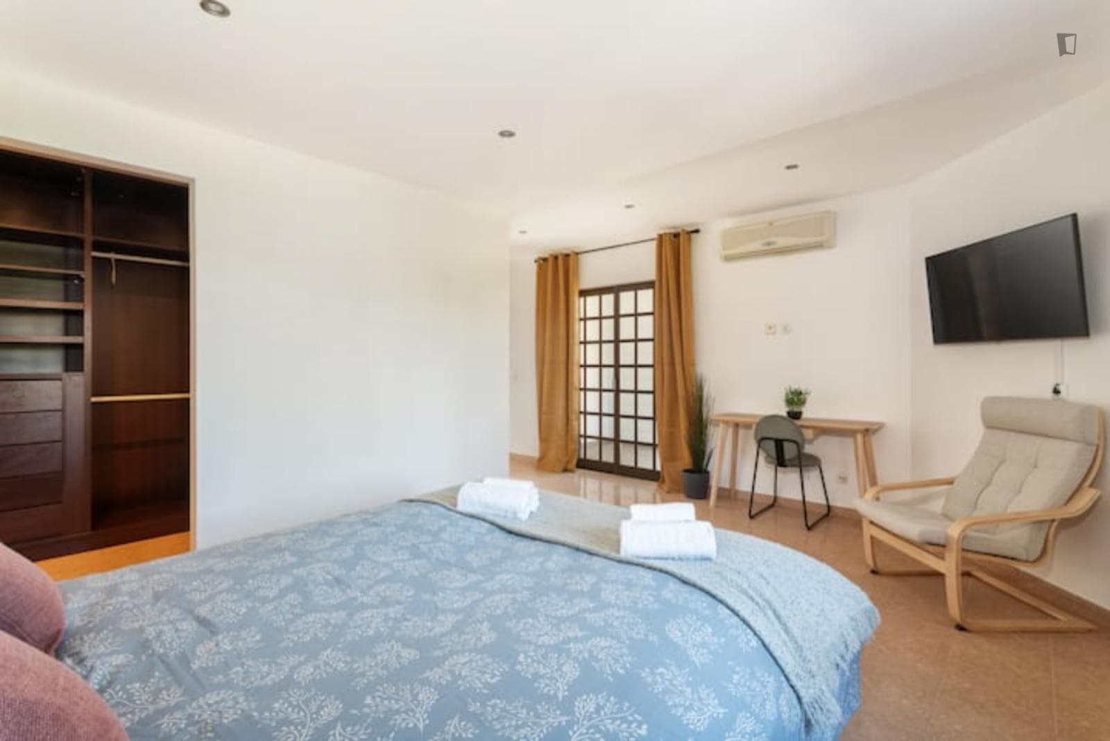 Astonishing 4-bedroom house in Lagoa photo 1
