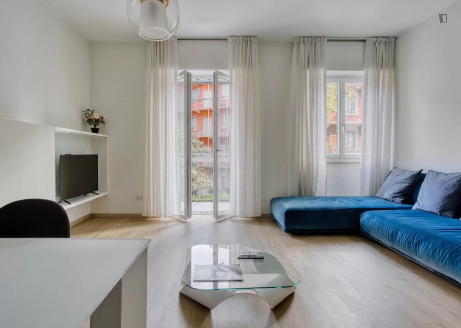 Elegant 1-bedroom apartment with balcony near Gerusalemme metro station photo 1