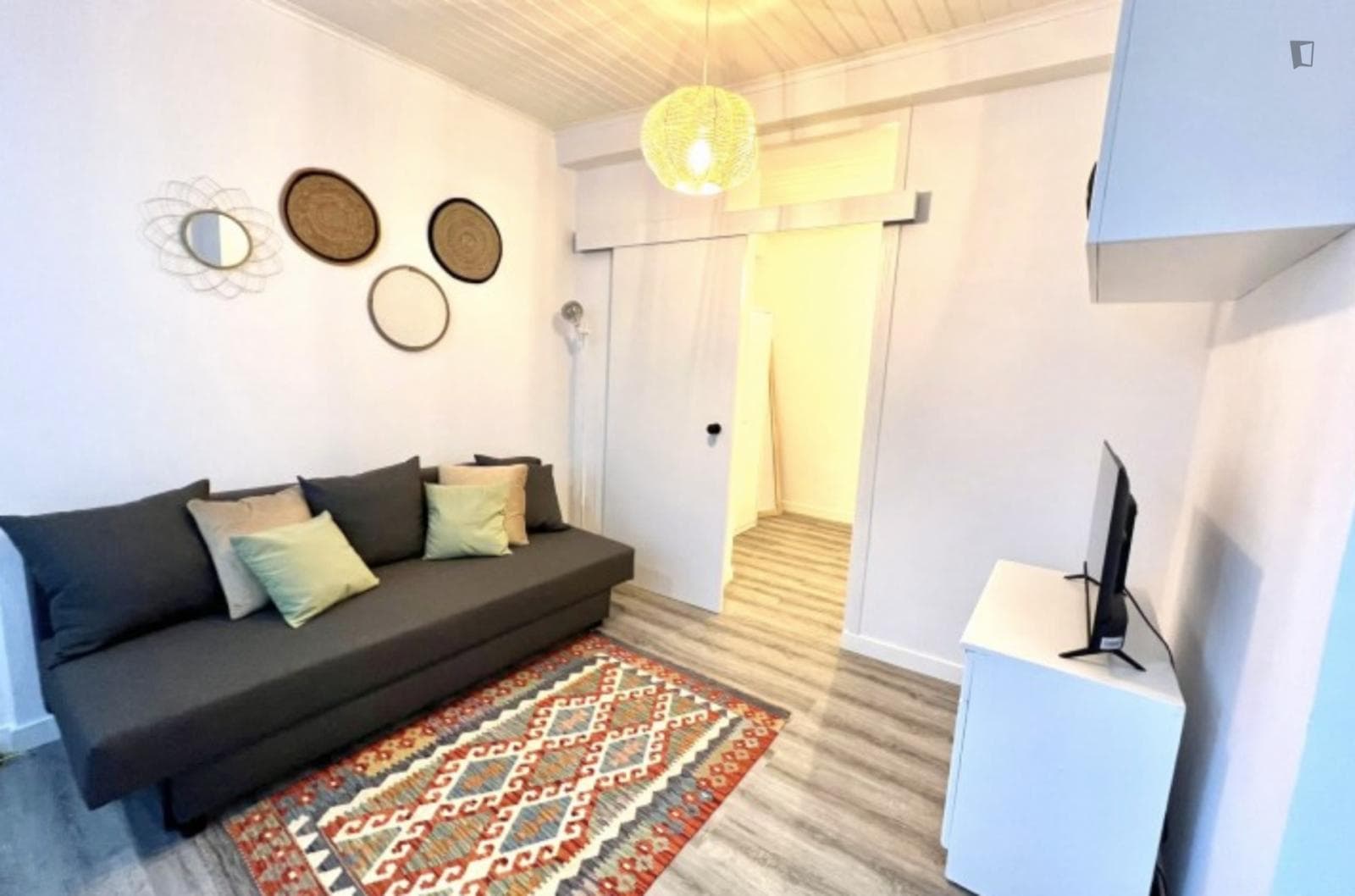 Snug 1-bedroom apartment near Museu do Oriente photo 1