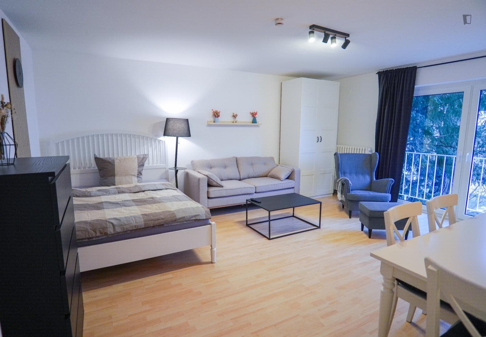 Modern and welcoming studio in Pantaleons-Viertel photo 1
