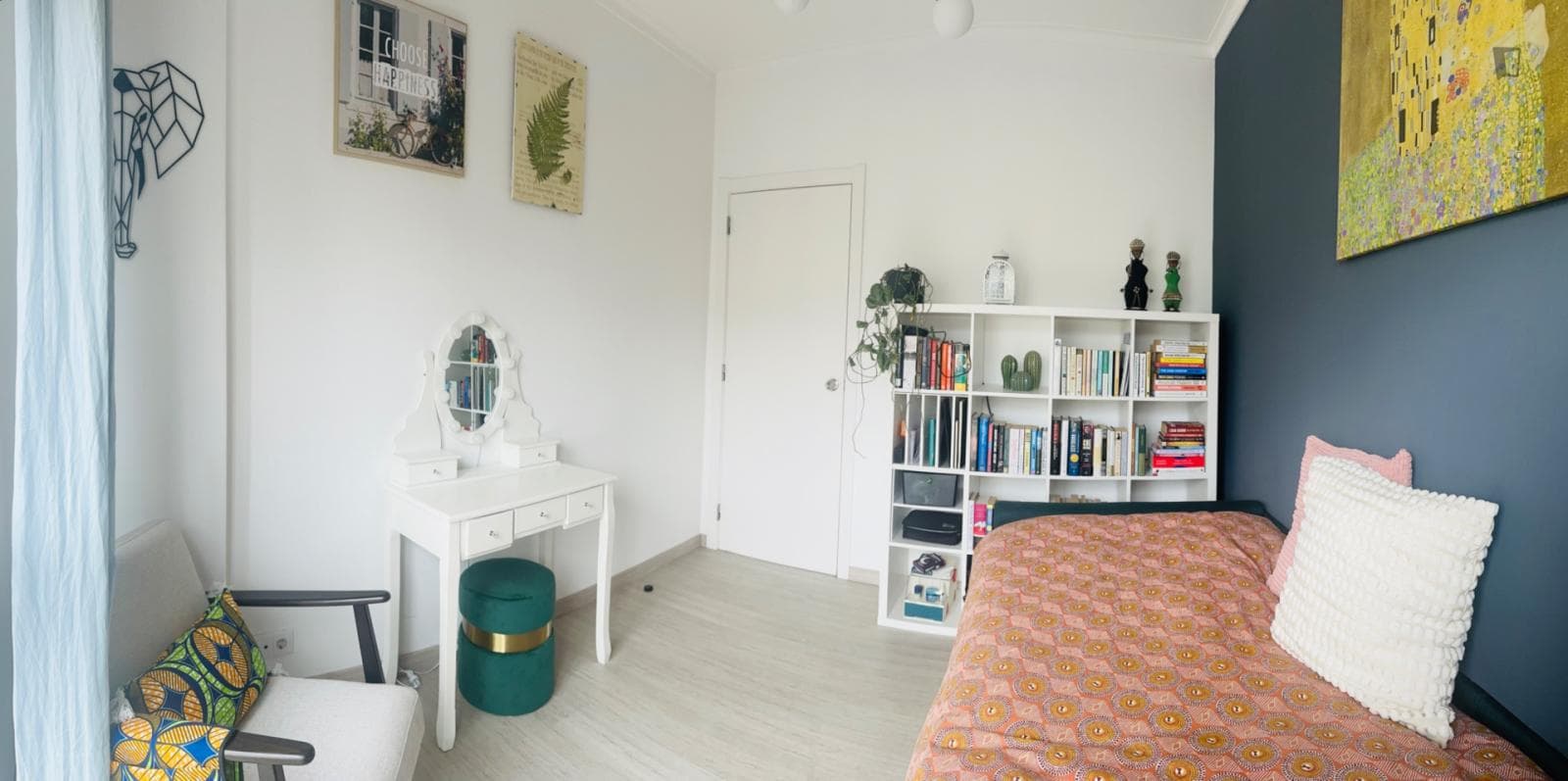 Cosy single bedroom in a quiet flat. photo 1
