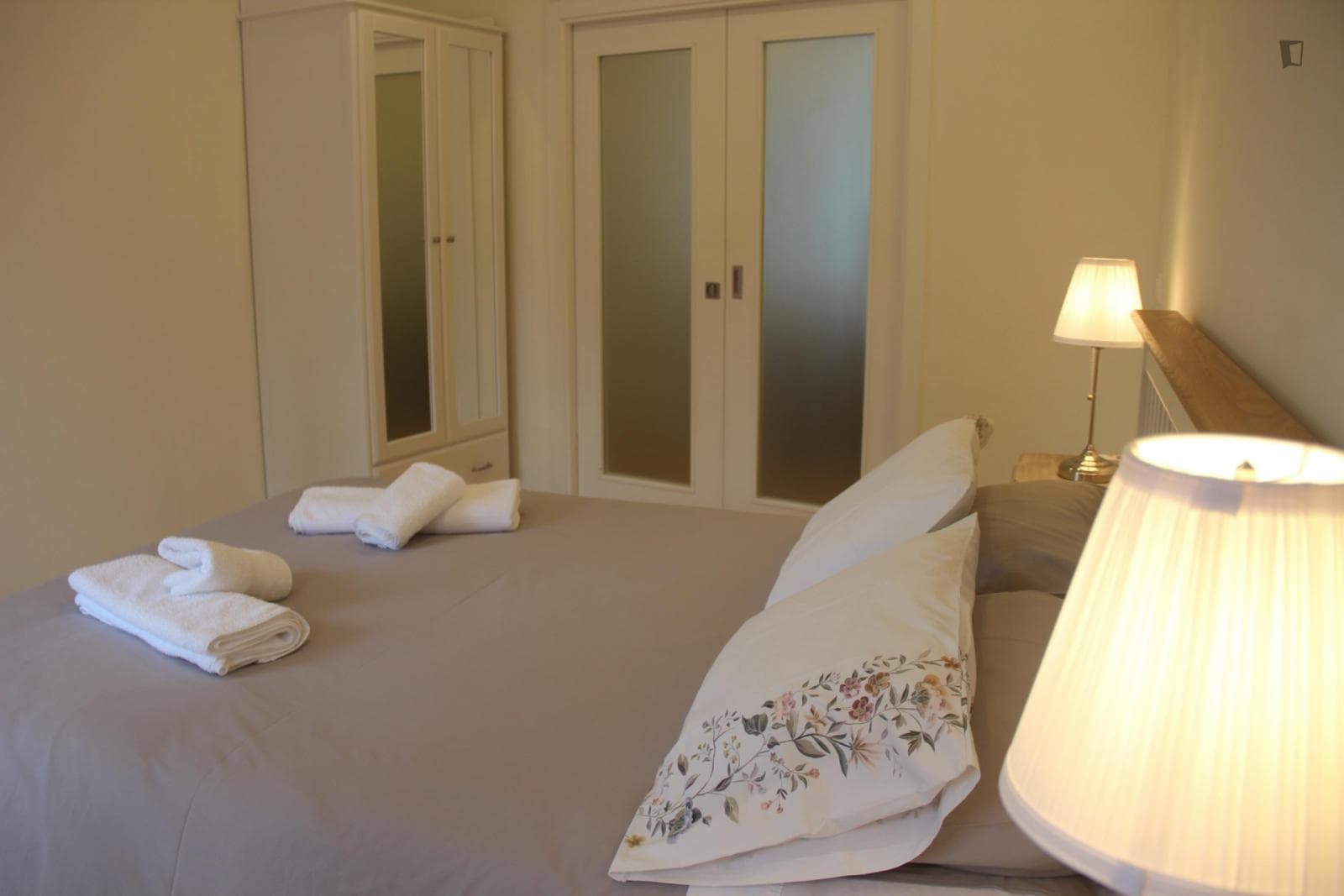 Lovely 1-bedroom flat in Santa Maria Maior neighbourhood photo 1