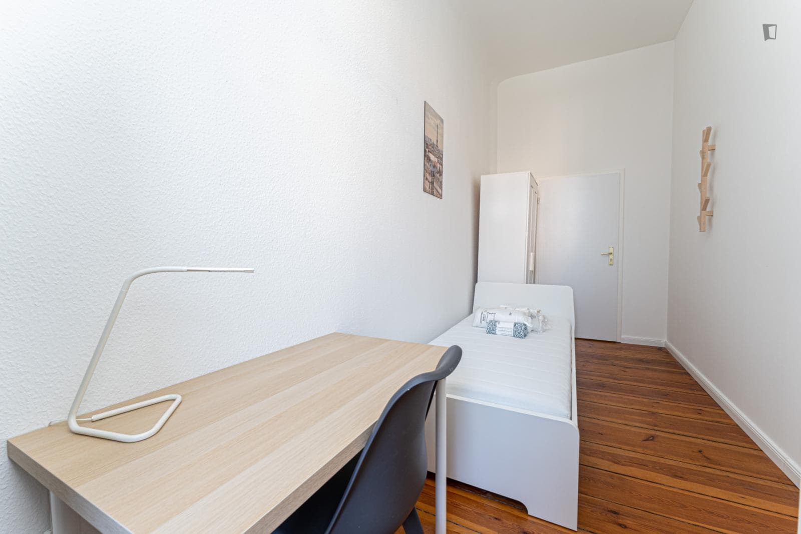Smart single bedroom close to Schönhauser Allee Arcaden Mall photo 1