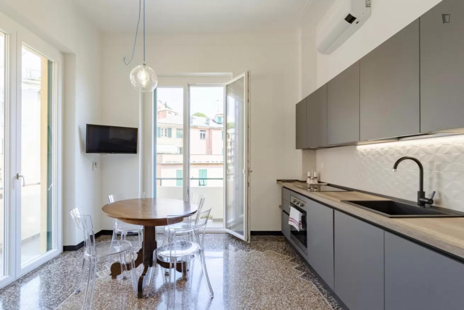 Property photo thumbnail