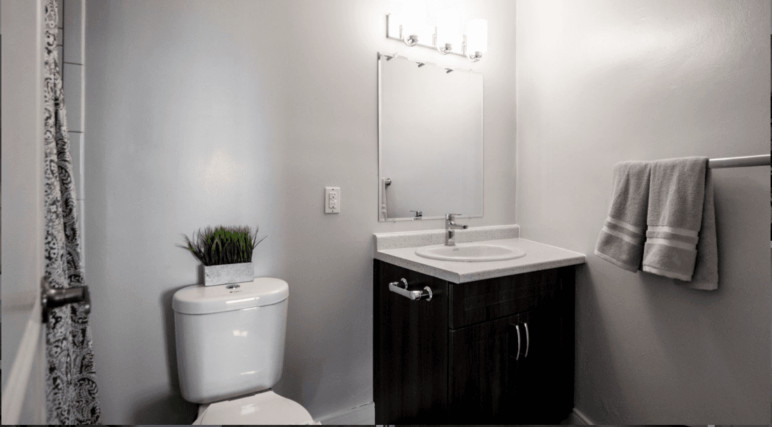 165 Ontario photo 1