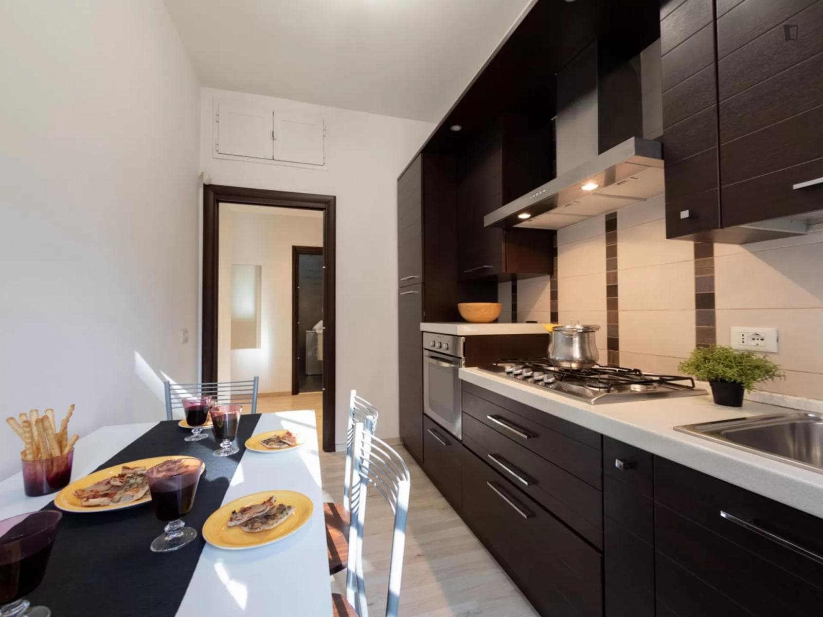 Welcoming 2-bedroom flat in Monteverde area photo 1