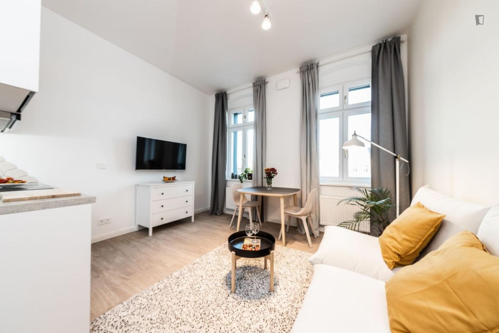 Attractive 1-bedroom flat in Friedrichshain photo 1