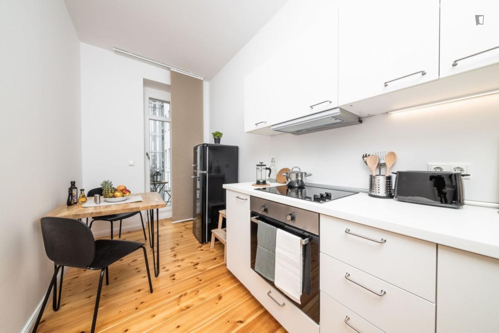 Dashing 2-bedroom flat in Friedrichshain photo 1