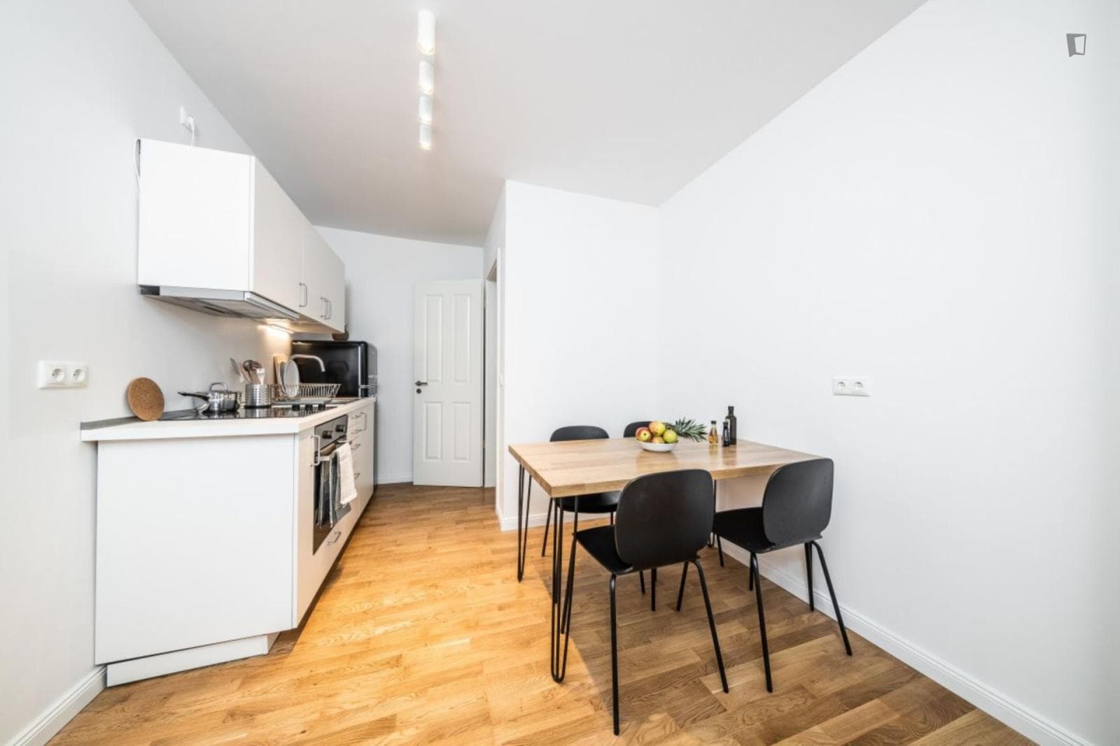 Tasteful 3-bedroom flat in Friedrichshain photo 1