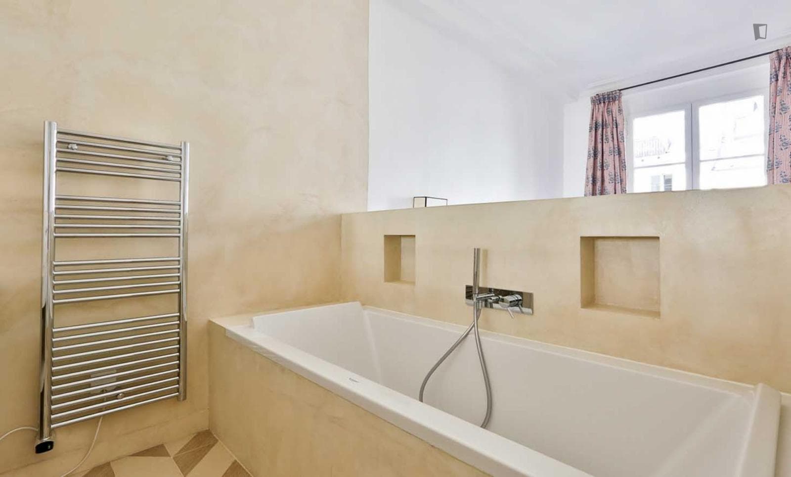 Spacious 3.bedroom flat near Saint-Germain-des-Prés metro station photo 1