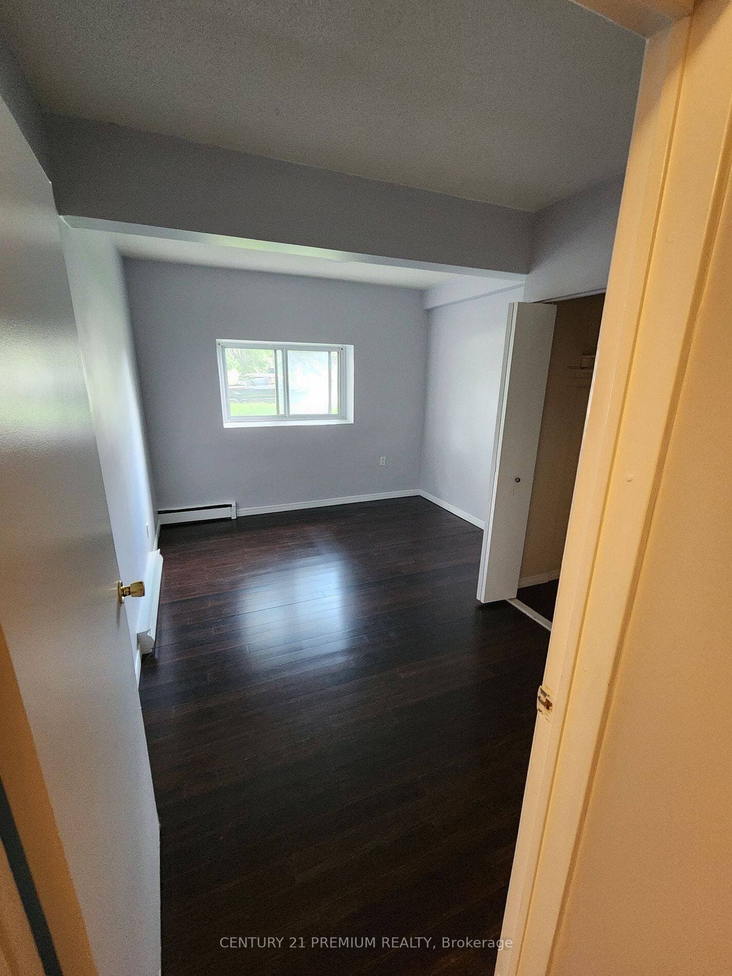 Entire Place·2B···283 Fairway Rd W photo 1
