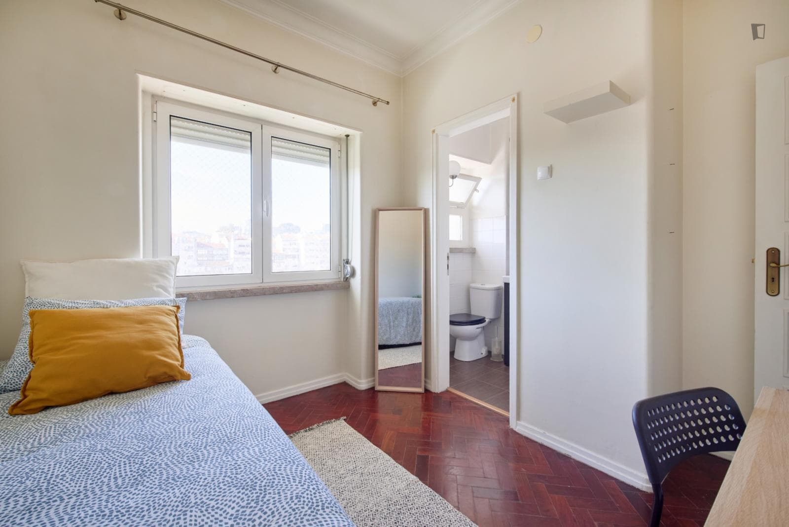 Amazing single ensuite bedroom in Intendente photo 1