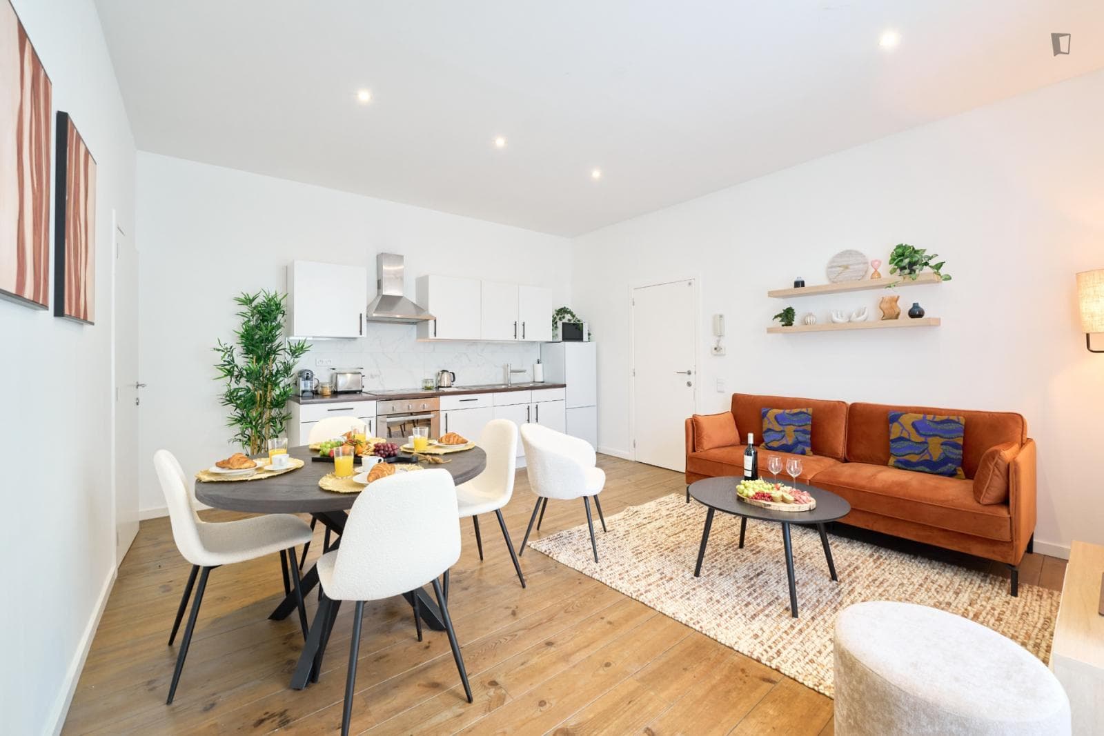 Beautiful 2-Bedroom Apartment near the Grand Place photo 1