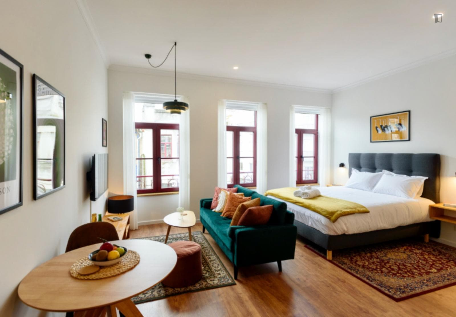 Beautiful Studio in Perfect Location, 2 mins from Bolhao Metro photo 1