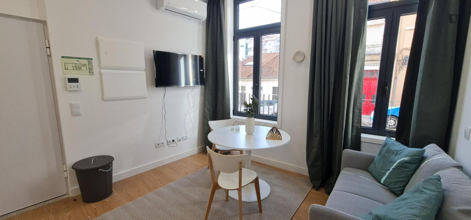 Lovely 1-bedroom duplex near the Faria Guimarães metro photo 1