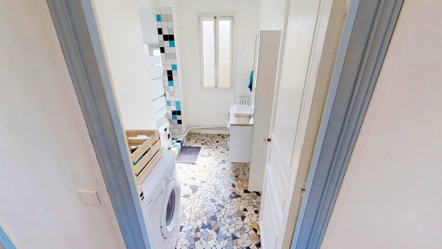 Bright Elegant Apt. close to Parc République photo 1