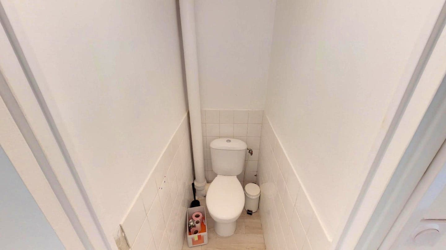 5-Bed Apartment on Rue Bartholdi photo 1