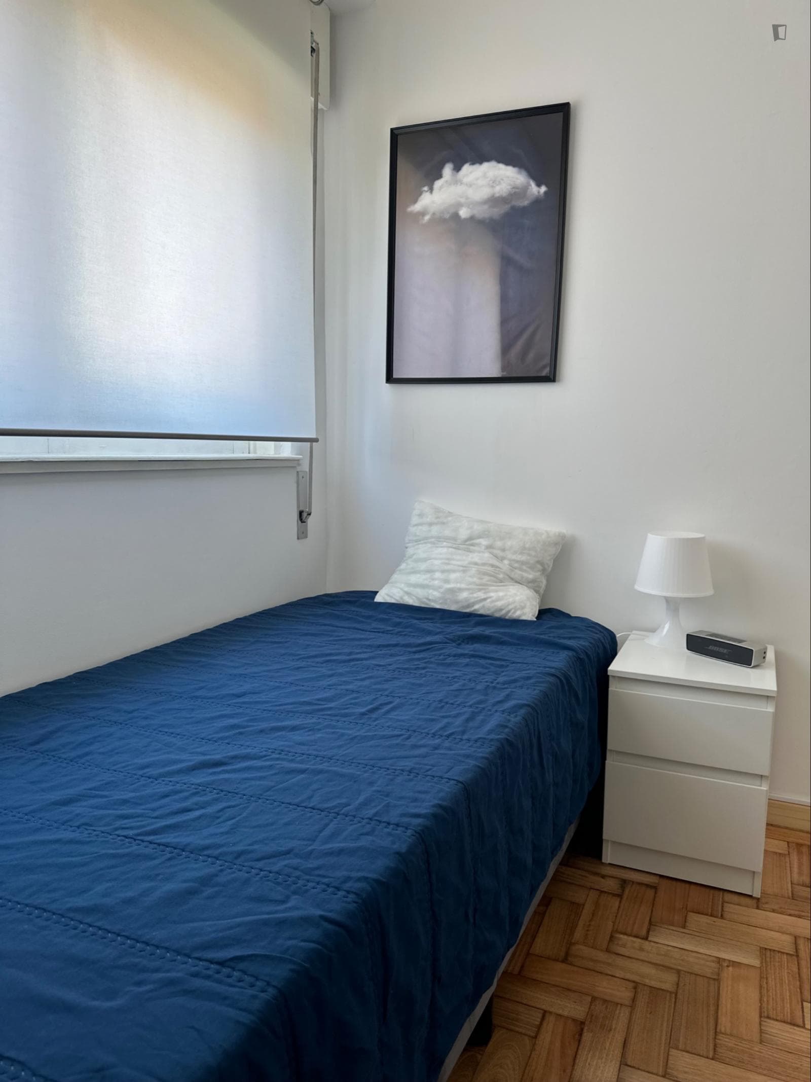 Bright single bedroom in Ramalde neighbourhood photo 1