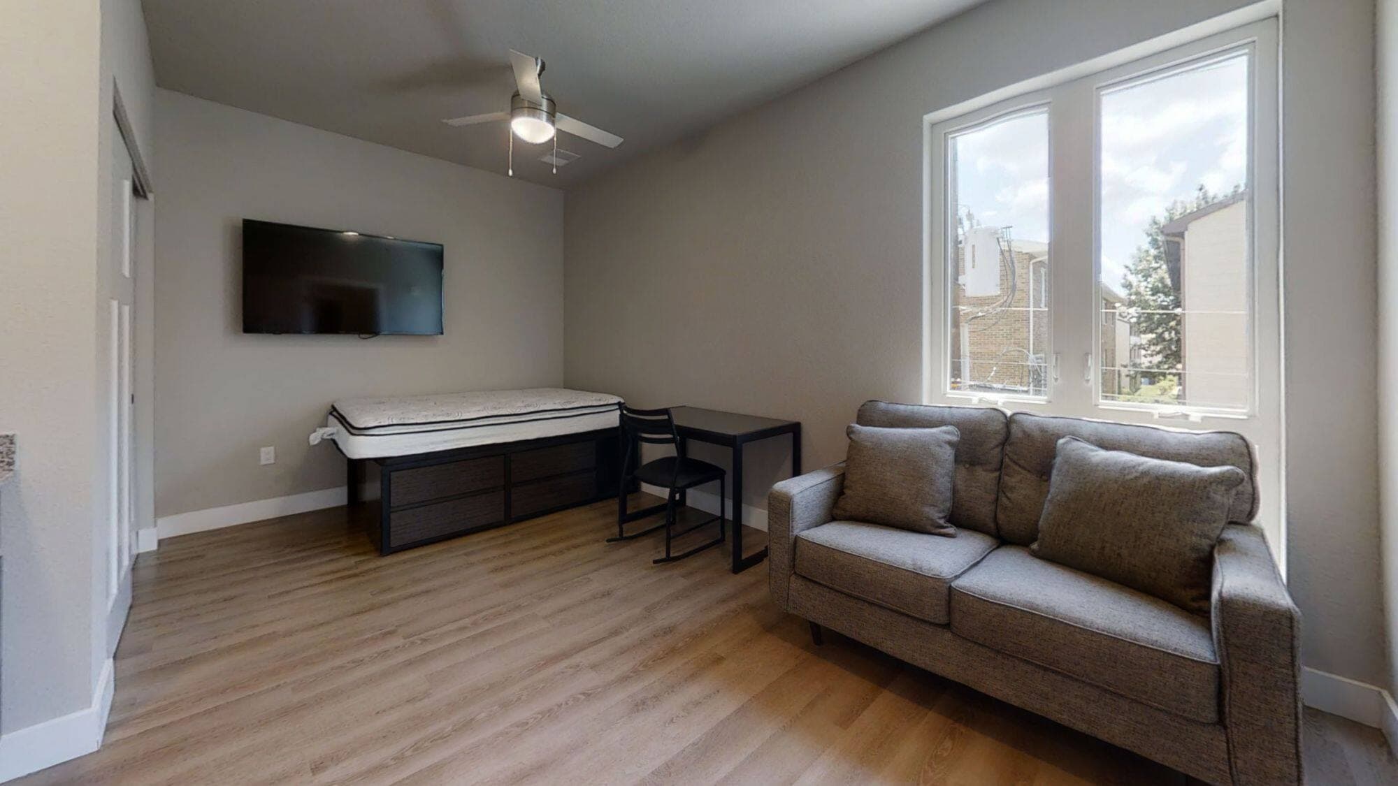 Property photo thumbnail