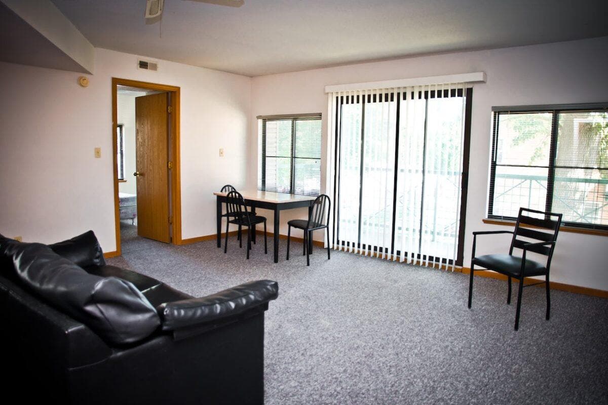 102 S Lincoln Ave Urbana IL photo 1