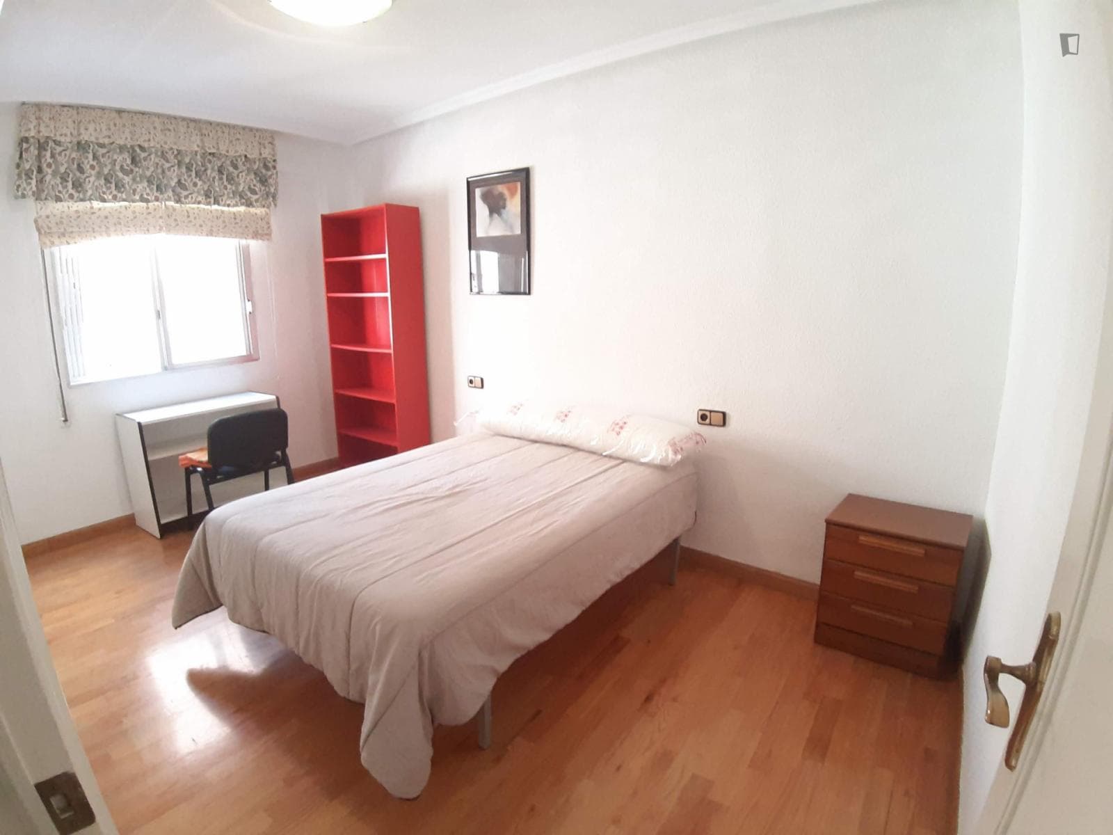 Spacious double bedroom near Jardín de la Seda photo 1