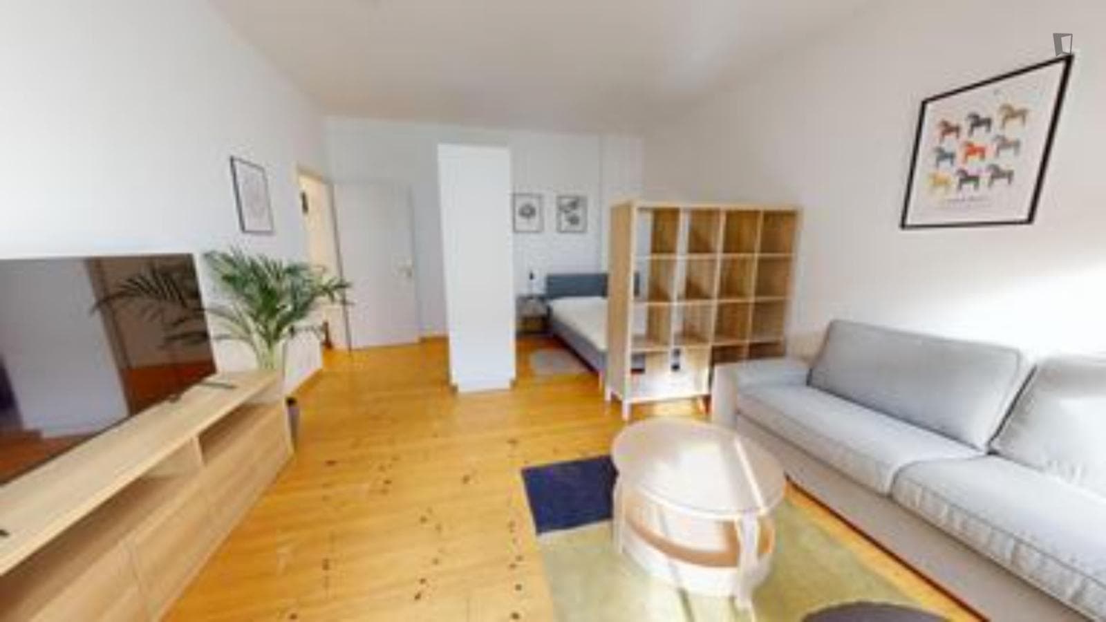 Lovely and bright studio in the Samariter Quarter photo 1