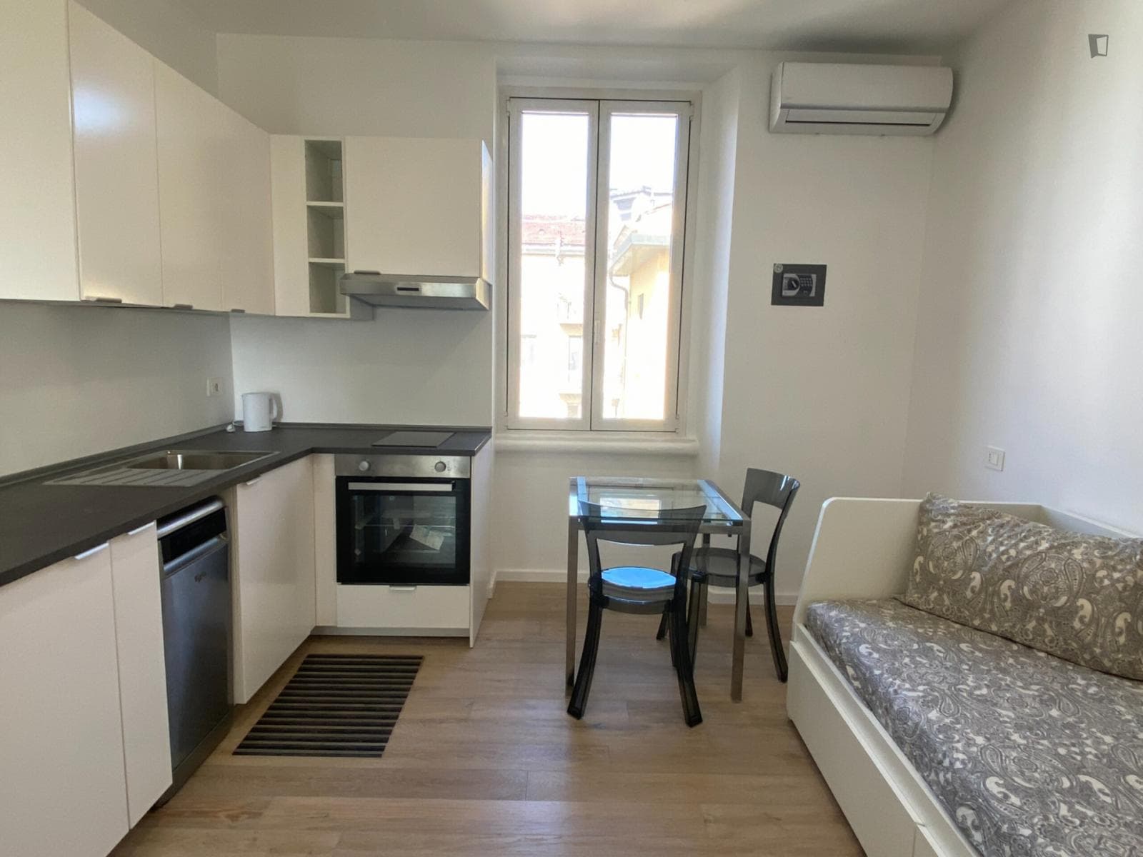 Charming studio near Parco Vittorio Formentano photo 1