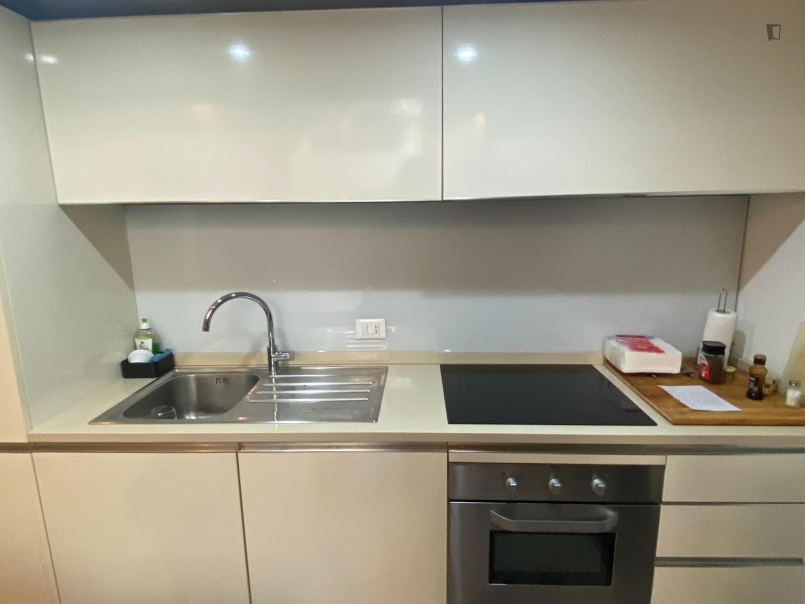 Delightful 1-bedroom apartment near the Milano Tibaldi - Universita Bocconi train station photo 1