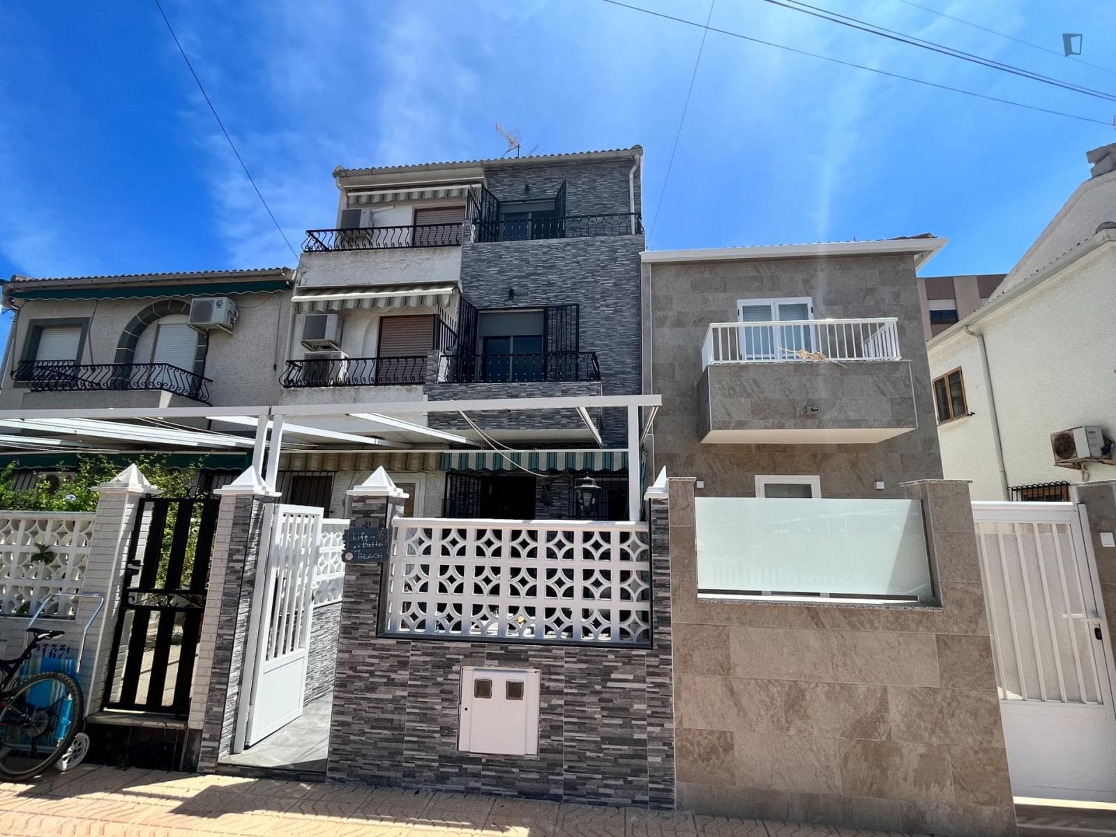 Property photo thumbnail