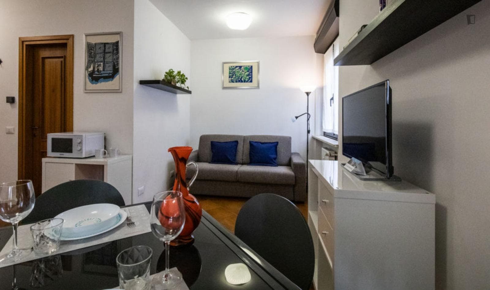 Ample and modern studio near the Udine train station photo 1