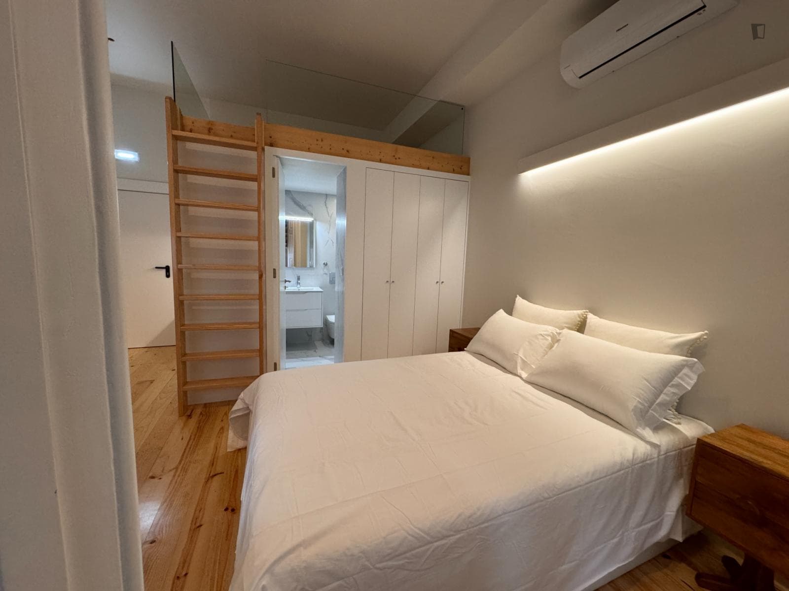 Enchanting studio in Miragaia neighbourhood photo 1