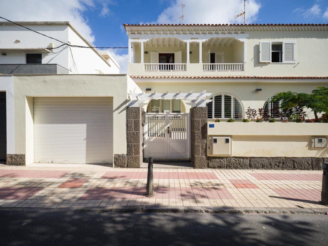 Property photo thumbnail