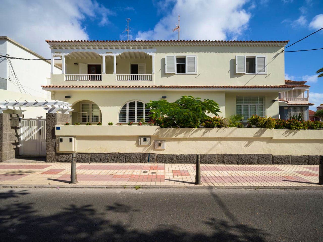Property photo thumbnail