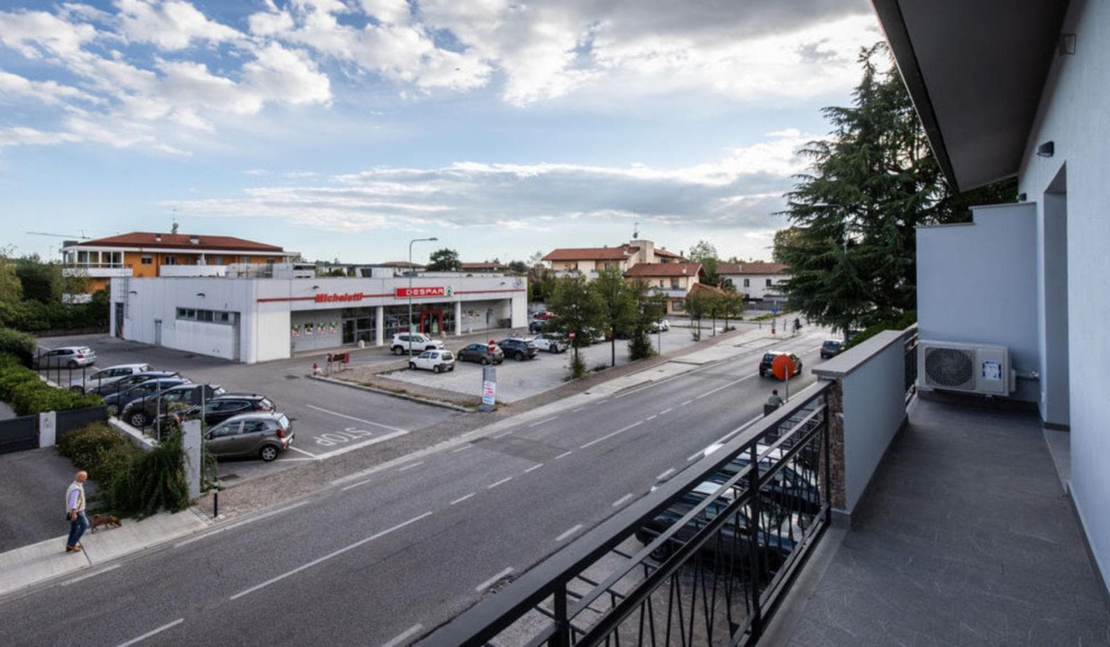 Bright 1-bedroom apartment in Udine photo 1