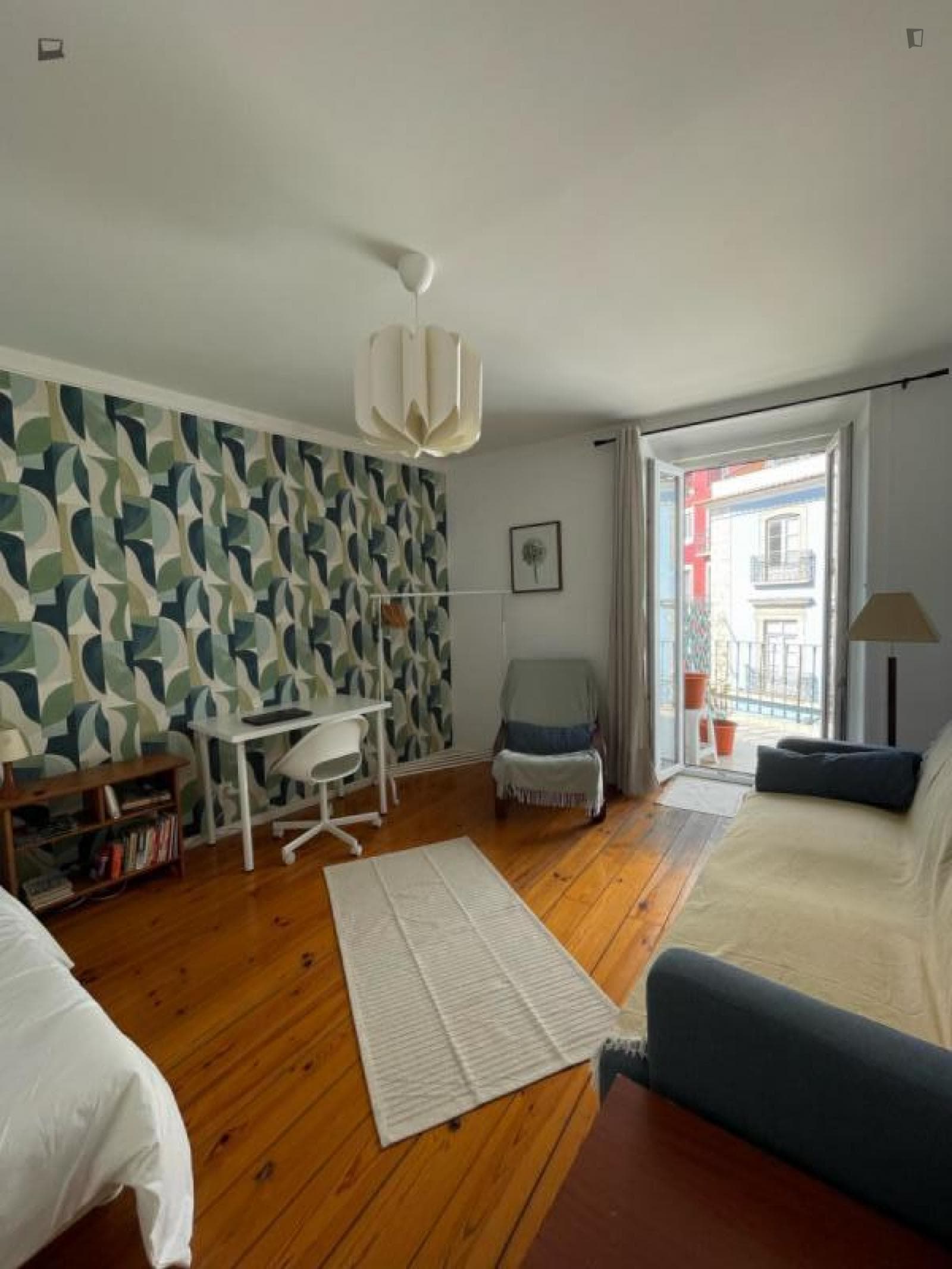 Sunny room with shared terrace in Alfama photo 1