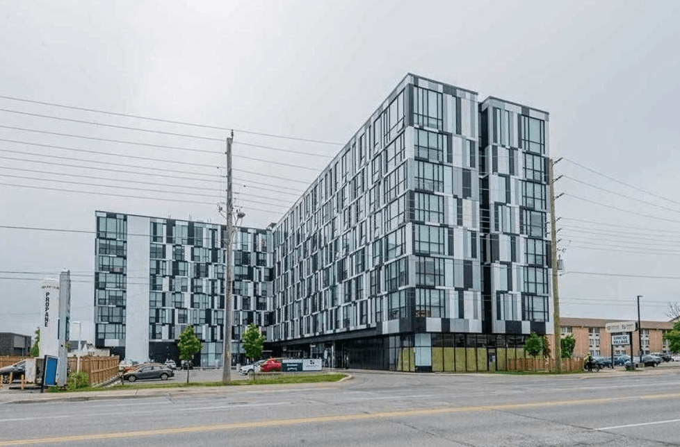 538 - 1900 Simcoe St N photo 1