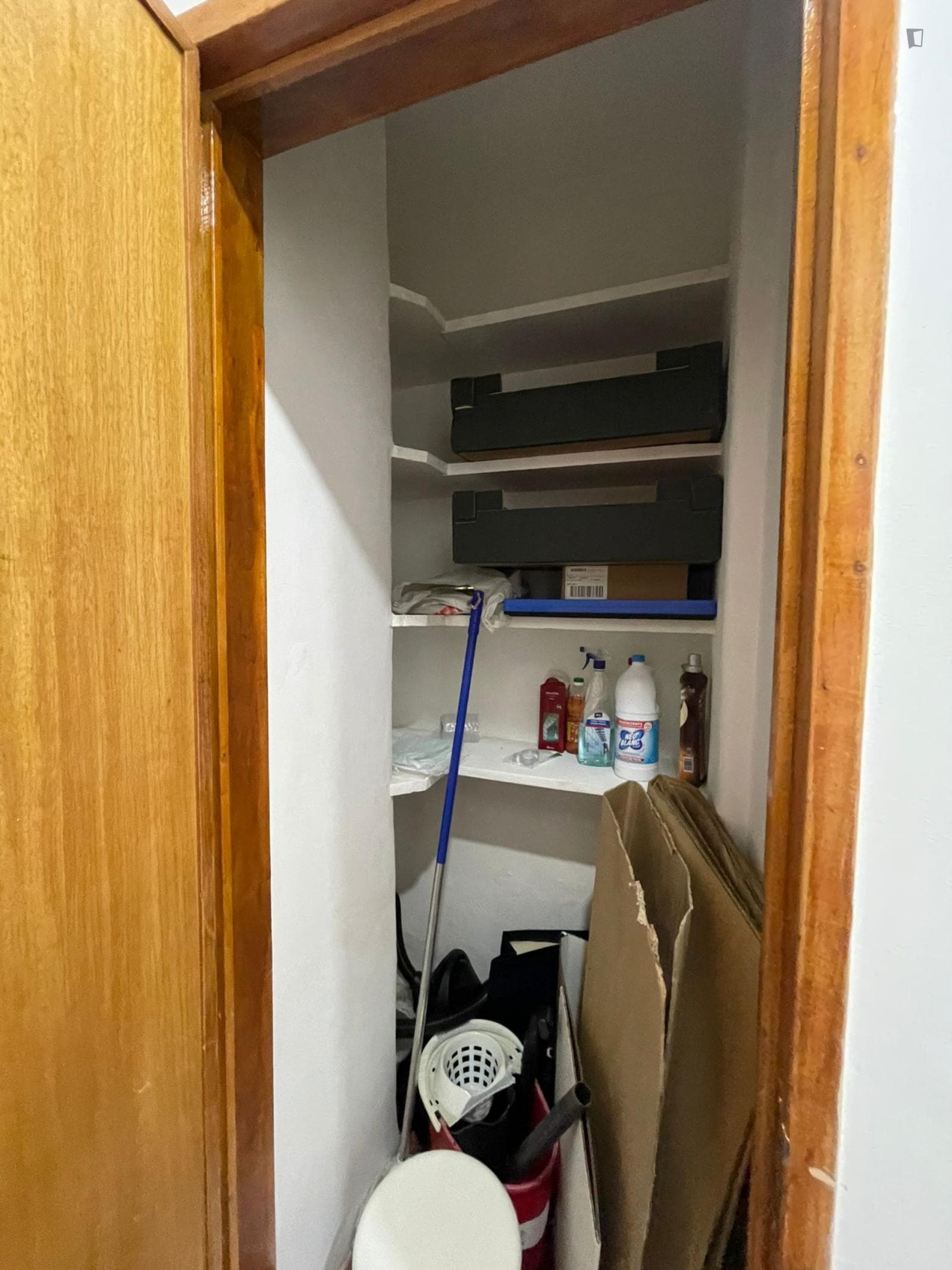 Sunny single bedroom in Caxias photo 1