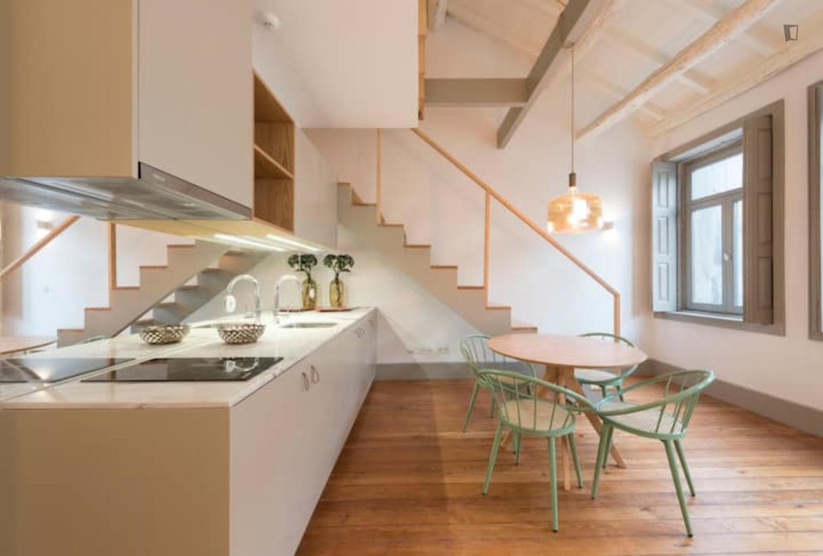 Elegant studio near Trindade station  photo 1