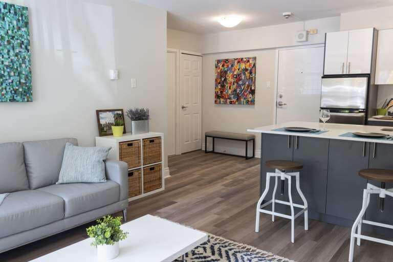 625 Milton photo 1